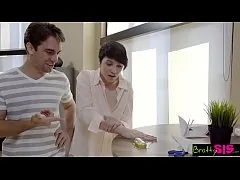 หนังโป๊ฝรั่งล่าสุด ข่มขืนน้องสาวเป็นทอม หีฟิตมากจกหีจนหีแฉะเลยแหกหีให้พี่ชายเย็ดเปิดซิง เย็ดโครตมันส