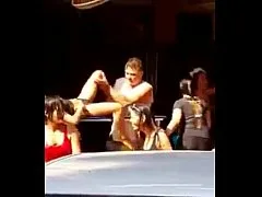 คลิปหลุด18 แอบถ่ายฝรั่งเย็ดเมียโชว์จับเลียหีลงลิ้นจกหี แล้วยืนเย็ดซอยมันส์เลย วันสงกรานต์