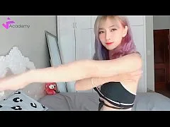 คลิปหลุดคนดังเอเชีย เน็ตไอดอลสาวจีนรีวิวครีมสุดเสียวจนหัวนมโผ่ลหัวนมอมชมพูน่าเลียน่าดูดสุดๆ