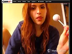 คลิปโป๊ไลฟ์สดสาวฝรั่ง วัยรุ่นผมทอง แหกหีโชว์ เล่นควยปลอมยัดรูจนน้ำหีแตก